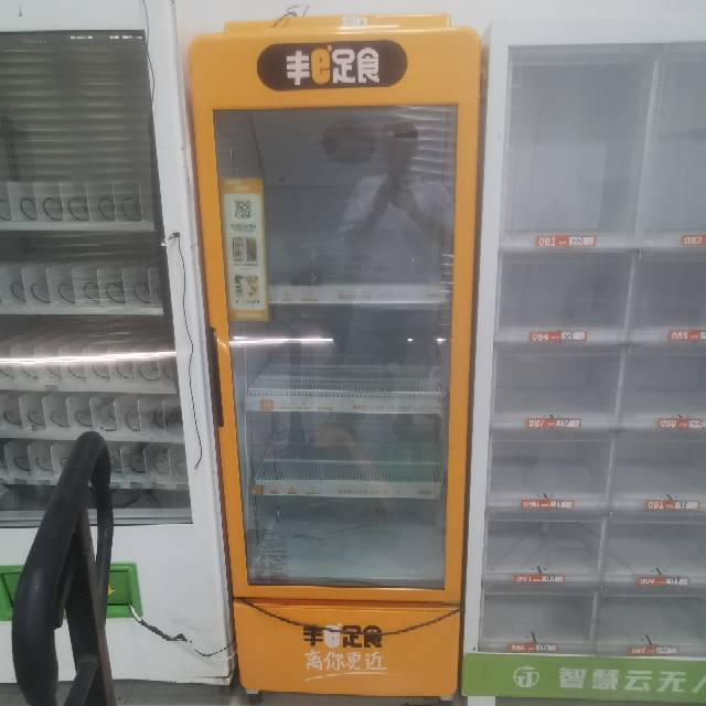成都二手售货机各类设备回收店铺实拍图4