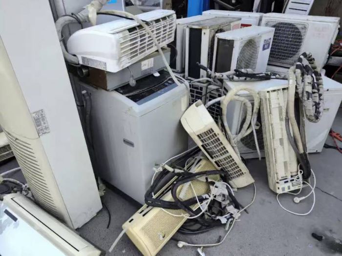 闲置物资诚信回收店铺实拍图2
