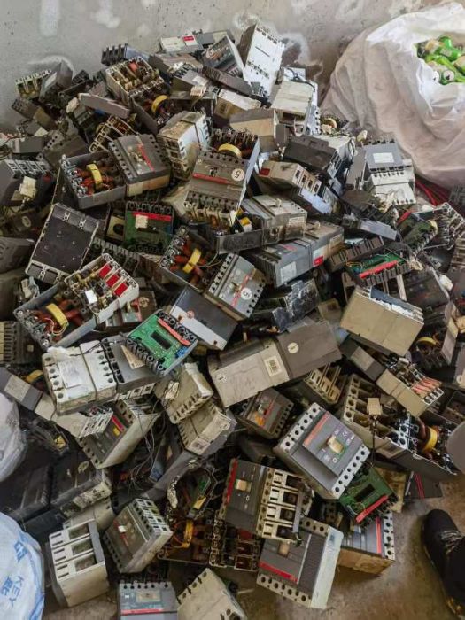 滕磊磊废品回收店铺实拍图1
