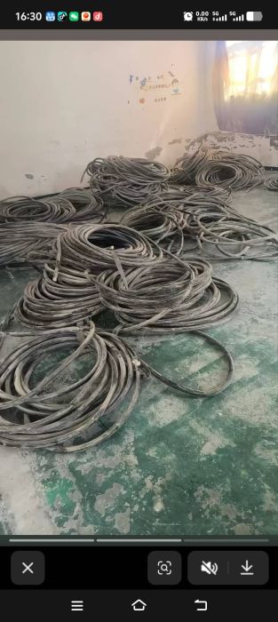专业废品回收店铺实拍图2