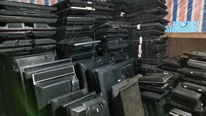 废品回收站上门服务店铺实拍图3
