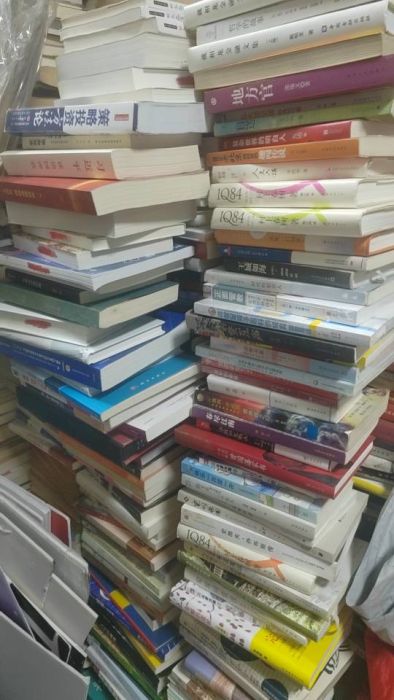 专业高价回收，旧书，邮票杂像等店铺实拍图4